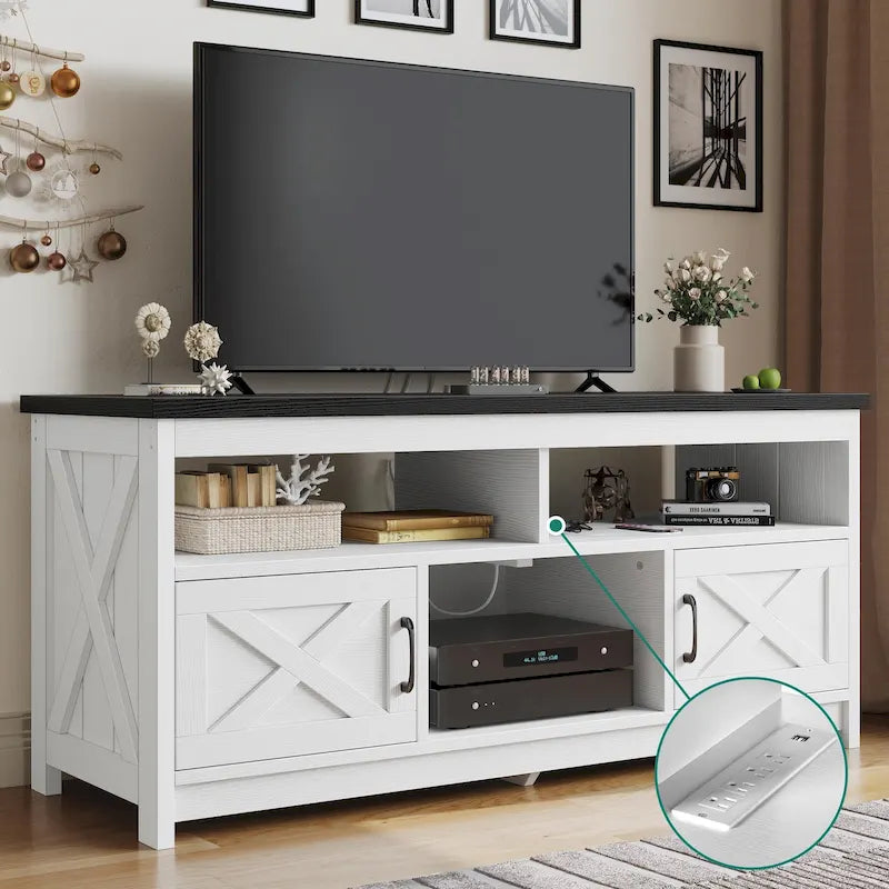 Meuble TV de ferme aspect bois avec portes en X, prise de courant et USB | Convient aux téléviseurs jusqu'à 65 pouces