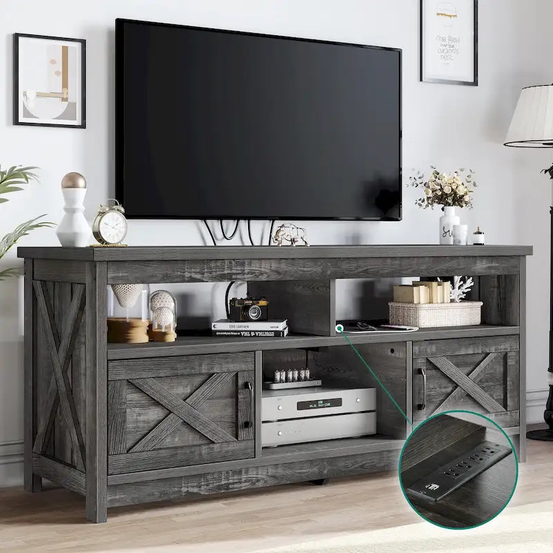 Meuble TV de ferme aspect bois avec portes en X, prise de courant et USB | Convient aux téléviseurs jusqu'à 65 pouces