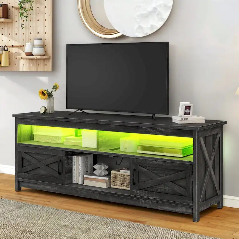 Meuble TV de ferme aspect bois avec portes en X, prise de courant et USB | Convient aux téléviseurs jusqu'à 65 pouces