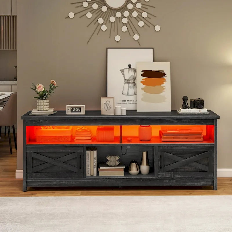 Meuble TV de ferme aspect bois avec portes en X, prise de courant et USB | Convient aux téléviseurs jusqu'à 65 pouces