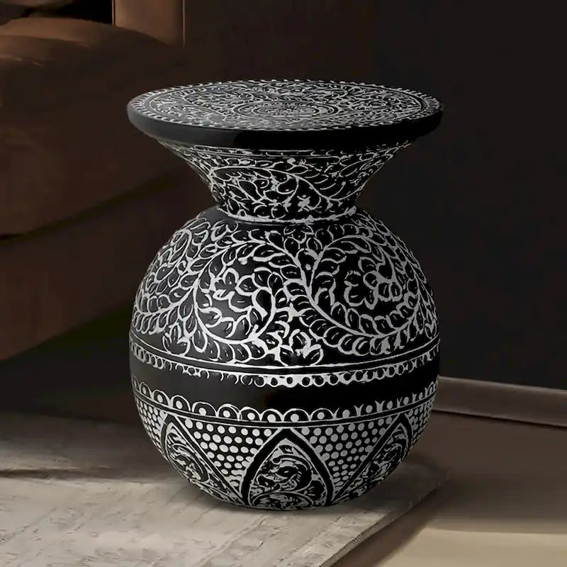 Table d'appoint ronde bohème antique en fer noir et blanc pour 1 personne