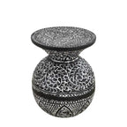 Table d'appoint ronde bohème antique en fer noir et blanc pour 1 personne